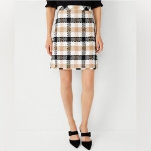 Ann Taylor Women’s Check Fringe A-Line Skirt! Size 2.